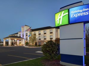 Holiday Inn Express, Adrian, MA by russell and dawson
