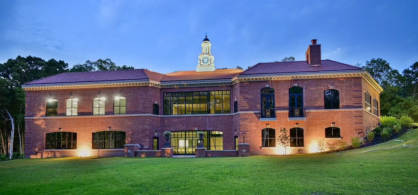 Russell and Dawson completed a design project for Young Pharmaceuticals for their new headquarters in Wethersfield, Connecticut